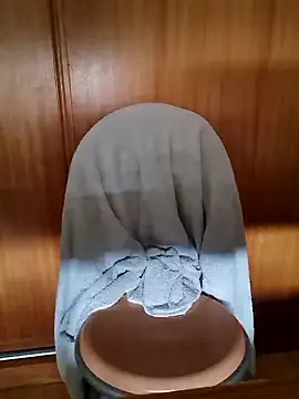 Snapshot of LucianDraven chatting on 03.08.25 LucianDraven online show from 03.08.25