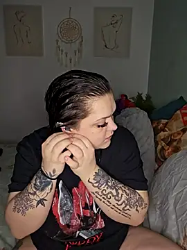 Saucy-Serenity online show from 04.13.26