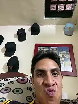 Snapshot of Monkey_uchiha777 chatting on 03.18.25 Monkey uchiha777 online show from 03.18.25