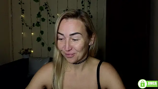 Kiss julli88I online show from 10.19.25