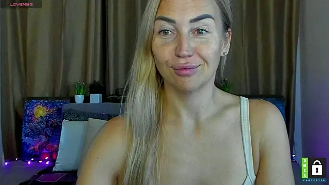 Kiss julli88I online show from 10.22.25