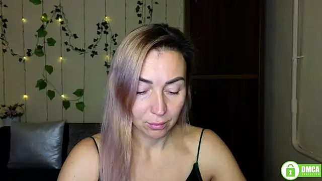 Kiss julli88I online show from 11.21.25