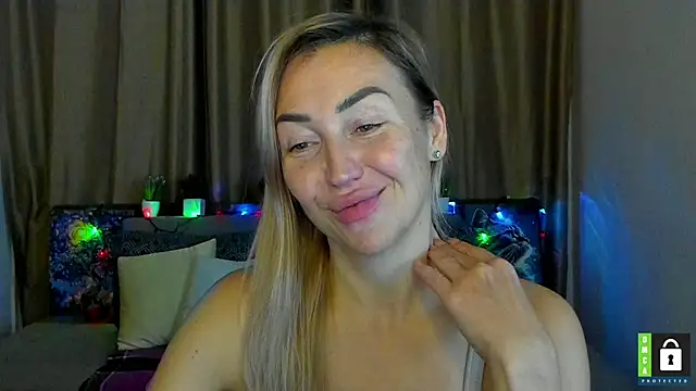 Kiss julli88I online show from 12.05.25