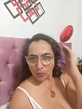 AlessandraLeroy online show from 04.18.26