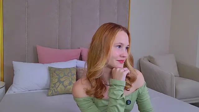 Snapshot of AmeliRoyse chatting on 04.20.26 AmeliRoyse online show from 04.20.26