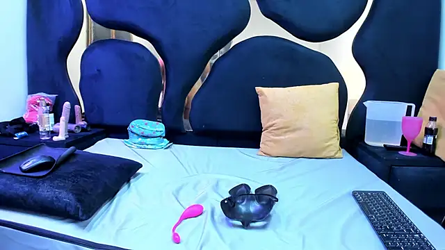 Oriana69  online show from 04.09.26