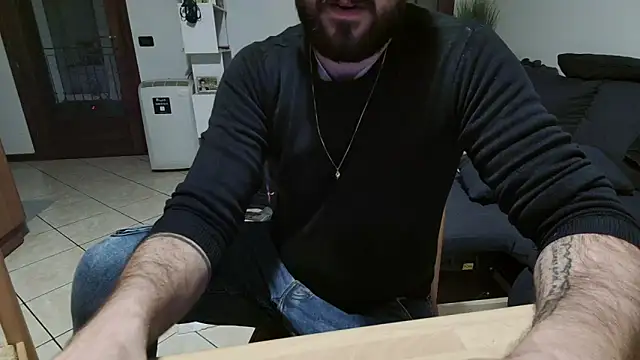 Snapshot of maialinofriuli chatting on 10.01.25 maialinofriuli online show from 10.01.25