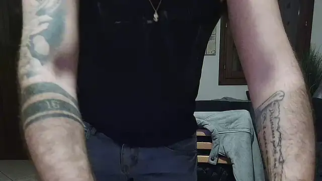 Snapshot of maialinofriuli chatting on 11.04.25 maialinofriuli online show from 11.04.25