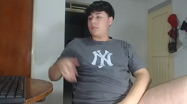 Snapshot of CrissConor chatting on 03.13.25 CrissConor online show from 03.13.25