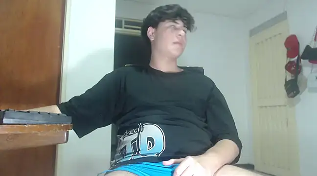 Snapshot of CrissConor chatting on 03.21.25 CrissConor online show from 03.21.25