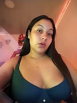 Snapshot of esmeralda_jadees chatting on 06.15.26 esmeralda jadees online show from 06.15.26
