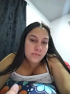 Snapshot of esmeralda_jadees chatting on 07.05.26 esmeralda jadees online show from 07.05.26