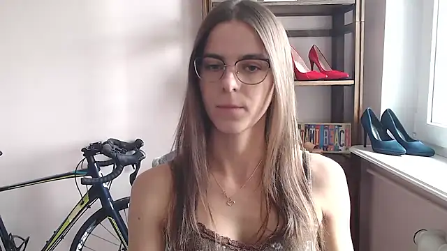 Snapshot of love_megi chatting on 04.30.26 love megi online show from 04.30.26