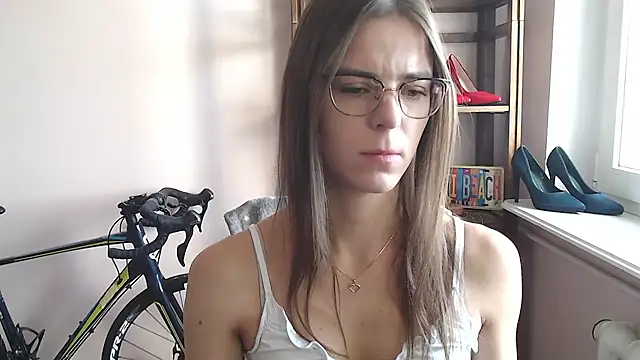 Snapshot of love_megi chatting on 05.03.26 love megi online show from 05.03.26