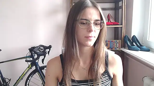 Snapshot of love_megi chatting on 05.07.26 love megi online show from 05.07.26
