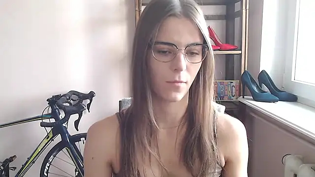Snapshot of love_megi chatting on 05.23.26 love megi online show from 05.23.26