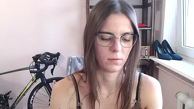 Snapshot of love_megi chatting on 05.31.26 love megi online show from 05.31.26