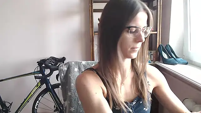 Snapshot of love_megi chatting on 06.02.26 love megi online show from 06.02.26