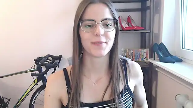 Snapshot of love_megi chatting on 06.14.26 love megi online show from 06.14.26