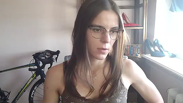 Snapshot of love_megi chatting on 06.22.26 love megi online show from 06.22.26