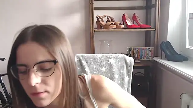 Snapshot of love_megi chatting on 07.23.26 love megi online show from 07.23.26