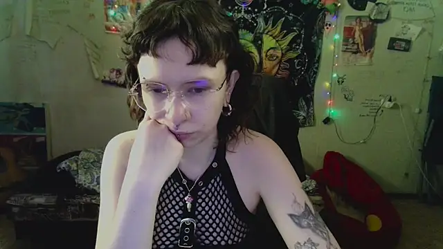 Snapshot of Lil_foxxx chatting on 07.27.26 Lil foxxx online show from 07.27.26