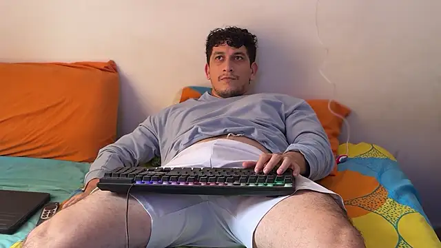 Snapshot of chicoinhibido chatting on 09.18.25 chicoinhibido online show from 09.18.25