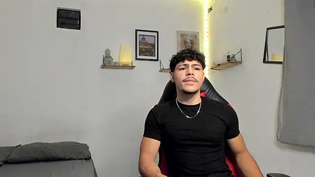 Snapshot of ares_parker2 chatting on 03.14.25 ares parker2 online show from 03.14.25