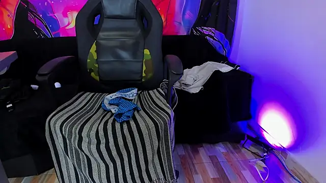 Snapshot of MAXXY_CUTE chatting on 03.12.25 MAXXY CUTE online show from 03.12.25