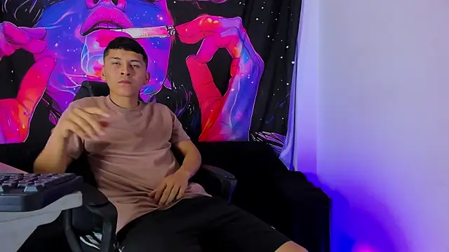 Snapshot of MAXXY_CUTE chatting on 03.14.25 MAXXY CUTE online show from 03.14.25