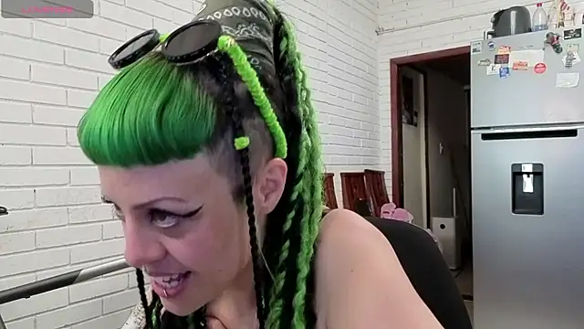 freyaa sorcerees online show from 10.16.25