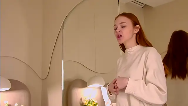 Snapshot of MiraBliss chatting on 10.06.25 MiraBliss online show from 10.06.25