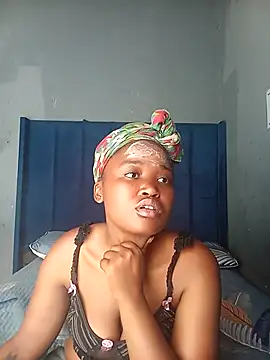 Snapshot of SexyShybarbie chatting on 10.16.25 SexyShybarbie online show from 10.16.25