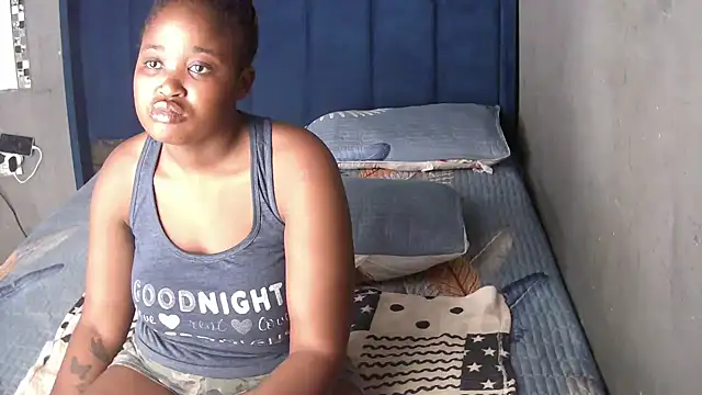 Snapshot of SexyShybarbie chatting on 01.14.26 SexyShybarbie online show from 01.14.26