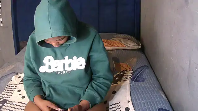 Snapshot of SexyShybarbie chatting on 03.02.26 SexyShybarbie online show from 03.02.26