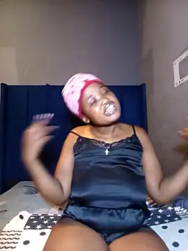 Snapshot of SexyShybarbie chatting on 03.03.26 SexyShybarbie online show from 03.03.26