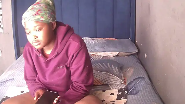 Snapshot of SexyShybarbie chatting on 07.30.26 SexyShybarbie online show from 07.30.26