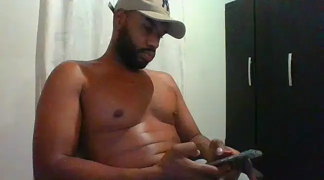 Snapshot of Nitsoyr chatting on 03.15.25 Nitsoyr online show from 03.15.25