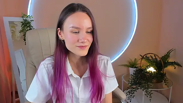 Clare  Florence online show from 03.14.25