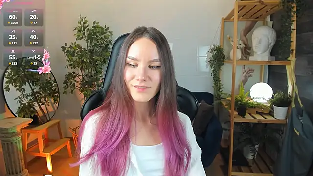 Snapshot of Clare__Florence chatting on 03.18.25 Clare Florence online show from 03.18.25