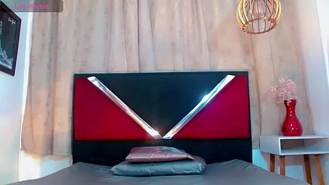 Snapshot of alexsandra_kiss chatting on 07.25.26 alexsandra kiss online show from 07.25.26