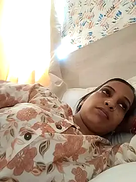 Hotty-Nidhi online show from 05.23.26