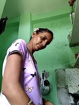 Hotty-Nidhi online show from 05.28.26