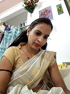 Snapshot of Hotty-Nidhi chatting on 07.17.26 Hotty-Nidhi online show from 07.17.26