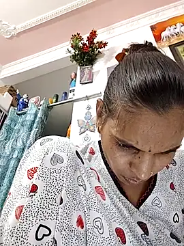 Snapshot of Hotty-Nidhi chatting on 07.20.26 Hotty-Nidhi online show from 07.20.26