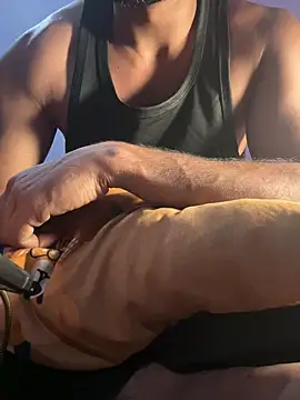 Snapshot of HARSHHU01 chatting on 03.21.25 HARSHHU01 online show from 03.21.25