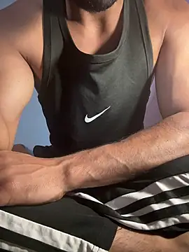 Snapshot of HARSHHU01 chatting on 03.22.25 HARSHHU01 online show from 03.22.25