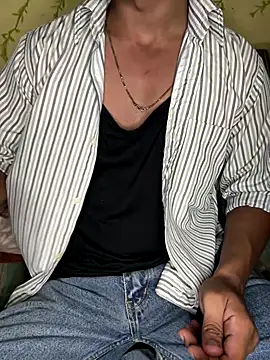 Snapshot of HARSHHU01 chatting on 09.27.25 HARSHHU01 online show from 09.27.25