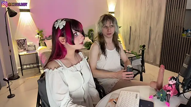 Snapshot of h3ntai_baby chatting on 07.10.26 h3ntai baby online show from 07.10.26