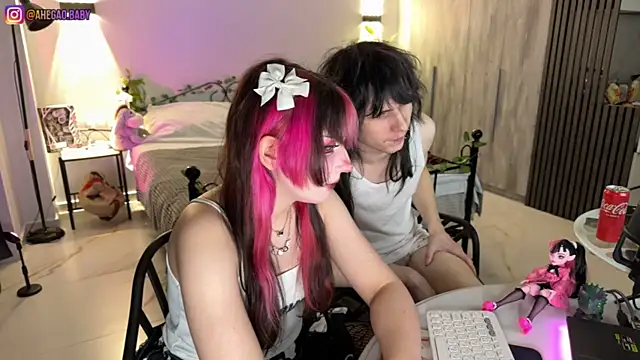 Snapshot of h3ntai_baby chatting on 07.29.26 h3ntai baby online show from 07.29.26